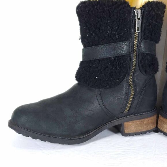 UGG Women's Blayre II US 6 Black Leather Side Zip Belted Shearling Boots - Picture 6 of 12